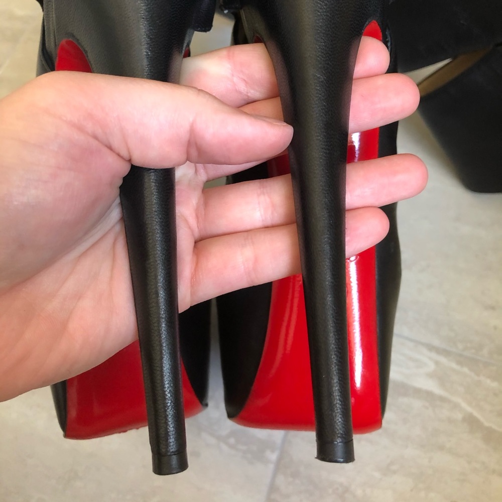 CHRISTIAN LOUBOUTIN CUTOUT PLATFORMS - Picture 6 of 17